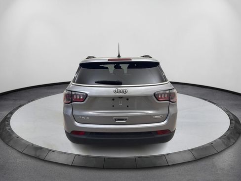 Used 2023 Jeep Compass Latitude AWD/4WD image 6