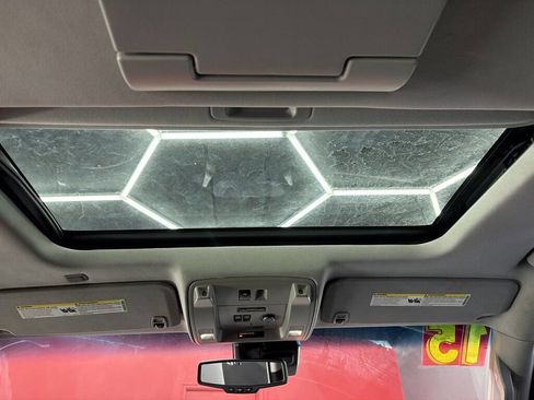 Used 2015 Chevrolet Suburban LTZ image 13