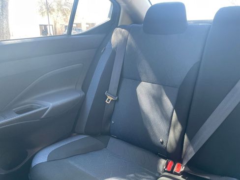 Used 2025 Nissan Versa SV image 39