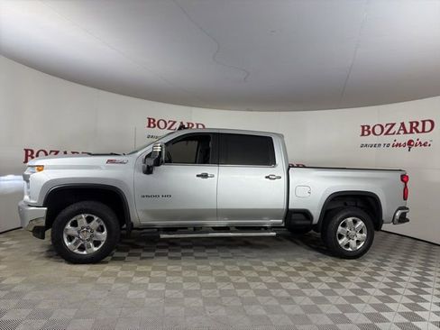 Used 2022 Chevrolet Silverado 3500 LTZ w/ LTZ Premium Package image 5