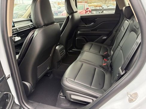 New 2026 Lincoln Corsair Premiere image 7