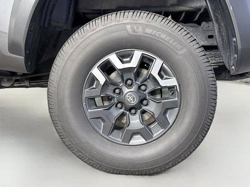 Certified 2023 Toyota Tacoma TRD Off-Road AWD/4WD image 28