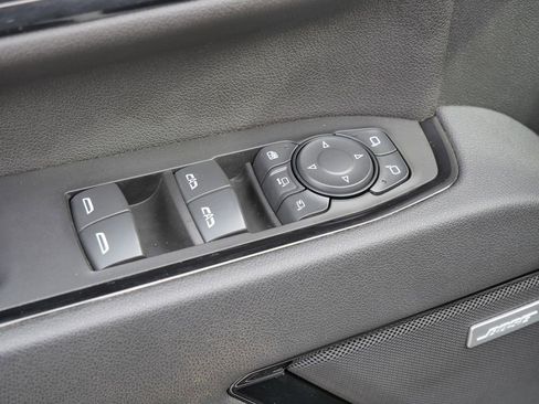 Used 2025 GMC Sierra 2500 AT4 image 34