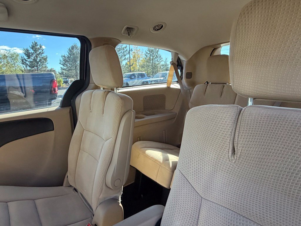 Used 2014 Dodge Grand Caravan SE w/ Quick Order Package 29E SE FWD image 21