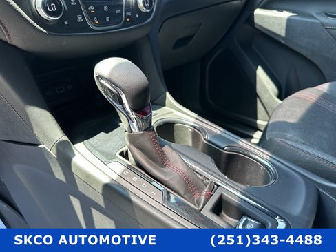 Used 2022 Chevrolet Equinox RS w/ Infotainment Package image 22