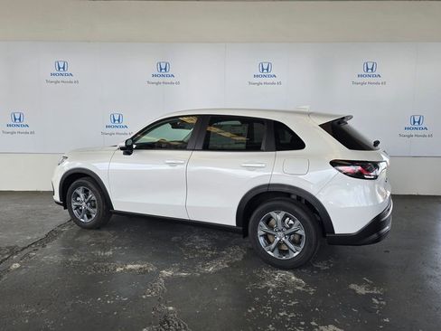 New 2026 Honda HR-V LX image 4