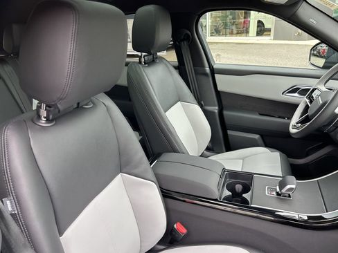 New 2026 Land Rover Range Rover Velar Dynamic SE image 21