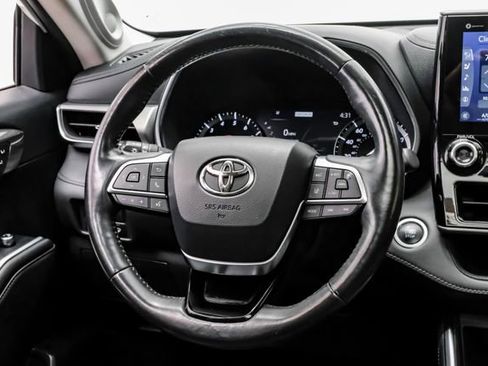 Used 2020 Toyota Highlander Platinum image 25