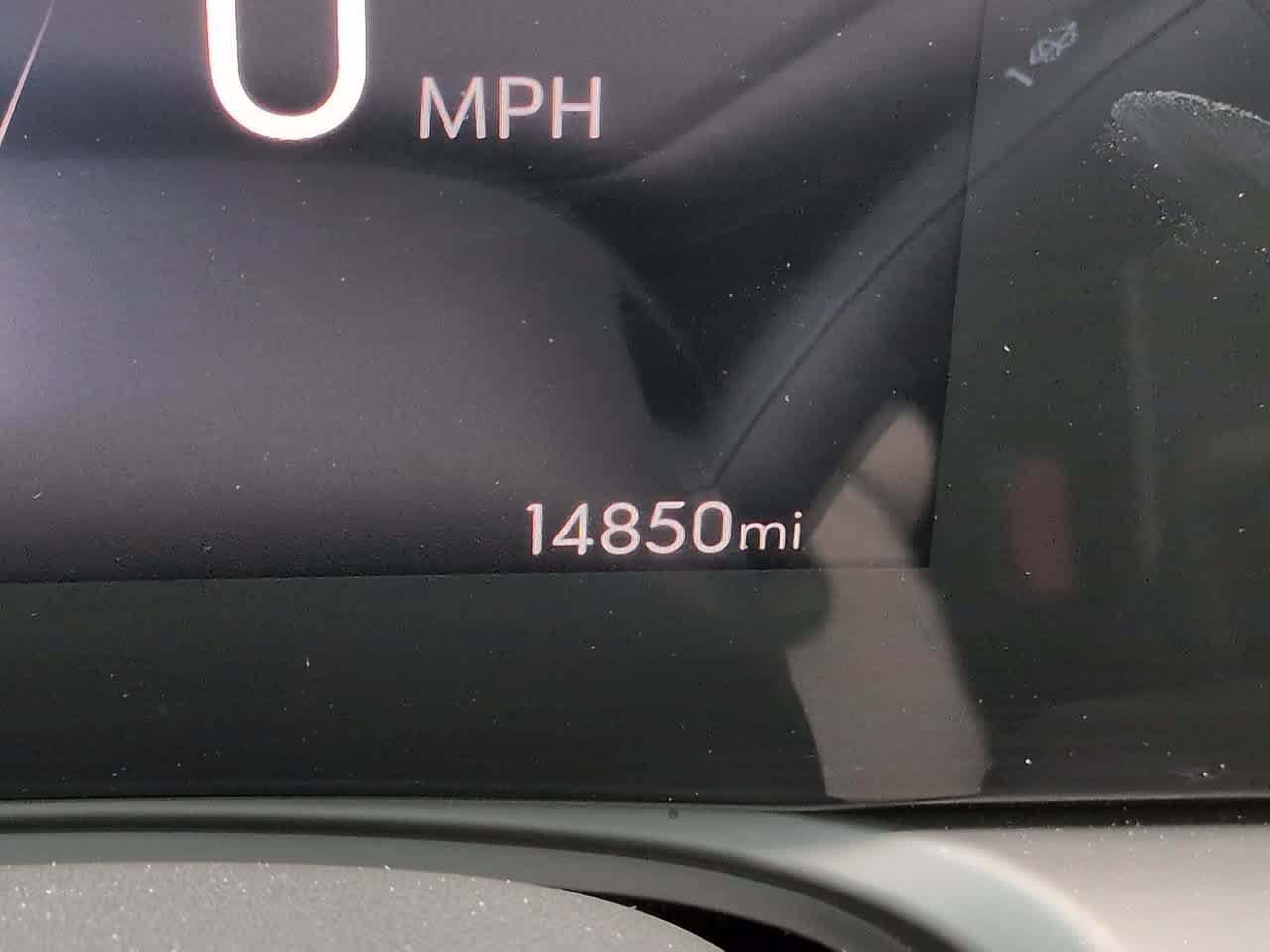 Used 2024 Buick Encore GX Avenir w/ Avenir Technology Package FWD image 25