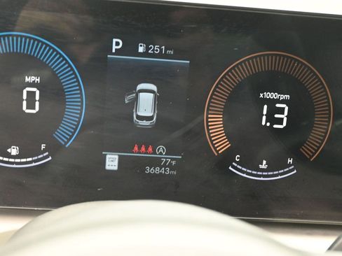 Used 2025 Hyundai Tucson SEL image 11