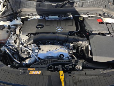 Used 2023 Mercedes-Benz GLA 250 w/ Premium Package image 21
