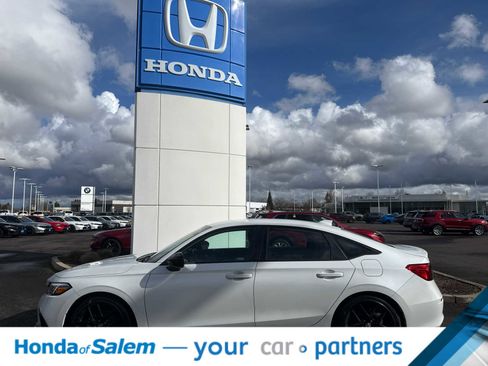 Used 2023 Honda Civic Sport image 3