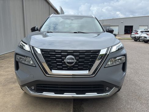 Used 2022 Nissan Rogue Platinum w/ Head-Up Display Package FWD image 8