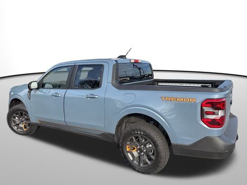 Used 2025 Ford Maverick Tremor image 2