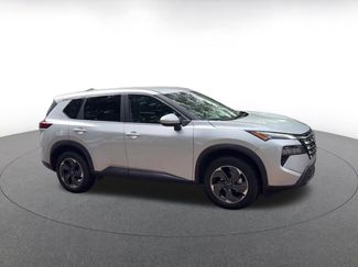 Used 2025 Nissan Rogue SV video 2