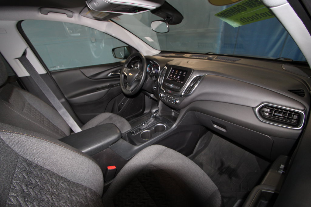 Used 2024 Chevrolet Equinox LT w/ LPO, Floor Liner Package FWD image 20