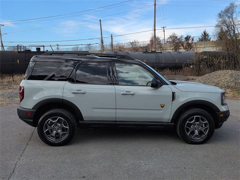 Used 2022 Ford Bronco Sport Badlands w/ Premium Package image 2