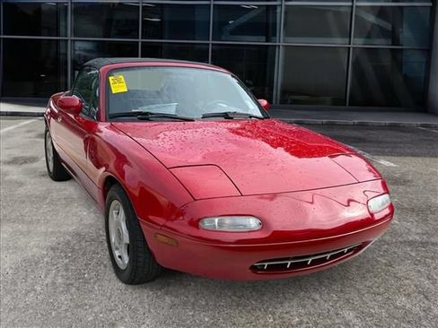 Used 1991 MAZDA MX-5 Miata RWD image 2