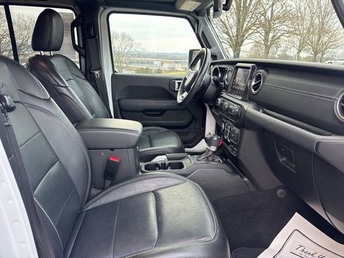 Used 2023 Jeep Wrangler Unlimited Sahara w/ Cold Weather Group image 10