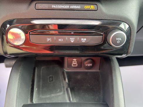 Used 2024 Ford Escape Platinum w/ Premium Technology Package image 33