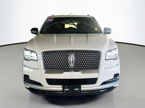Used 2024 Lincoln Navigator L Reserve AWD/4WD image 2