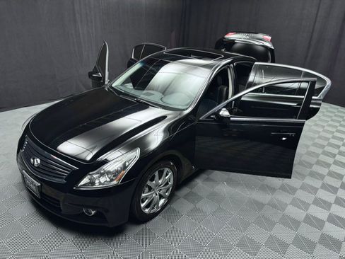 Used 2013 INFINITI G37 Sport RWD image 18