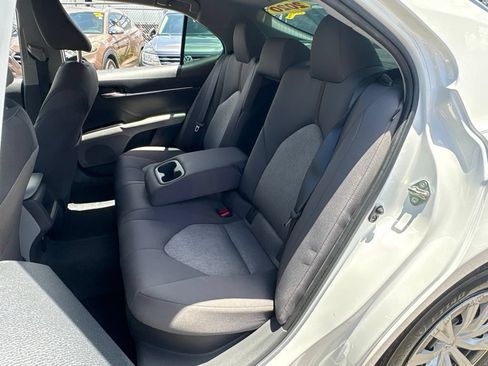Used 2020 Toyota Camry LE FWD image 11