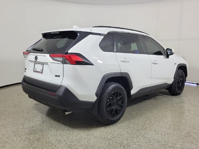Used 2024 Toyota RAV4 XLE w/ Convenience Package FWD image 5