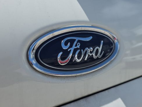 Used 2021 Ford EcoSport SE w/ SE Convenience Package FWD image 9