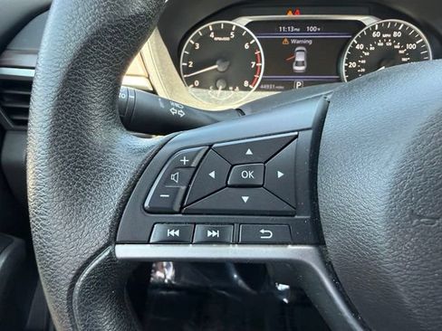 Used 2024 Nissan Altima 2.5 SV FWD image 18