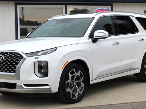 Used 2021 Hyundai Palisade Calligraphy w/ Winter Package image 1