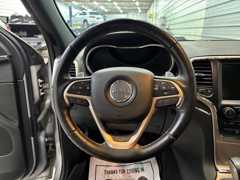 Used 2016 Jeep Grand Cherokee Limited w/ Luxury Group II AWD/4WD image 13