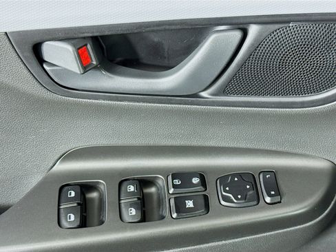 Used 2020 Hyundai Kona SEL Plus image 23