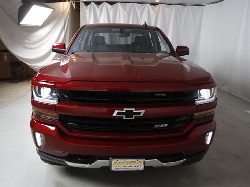 Used 2018 Chevrolet Silverado 1500 LT w/ All Star Edition AWD/4WD image 6