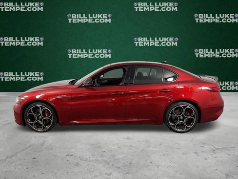 Used 2023 Alfa Romeo Giulia Veloce RWD image 10