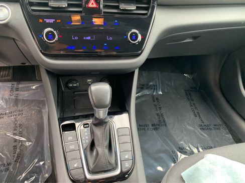 Used 2021 Hyundai Ioniq SEL FWD image 19