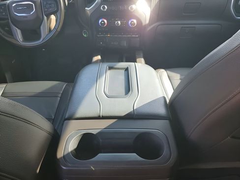 Used 2022 GMC Sierra 2500 Denali w/ Denali Ultimate Package image 22