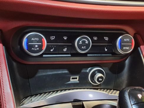 Used 2018 Alfa Romeo Stelvio Quadrifoglio w/ Driver Assist Dynamic Package image 22