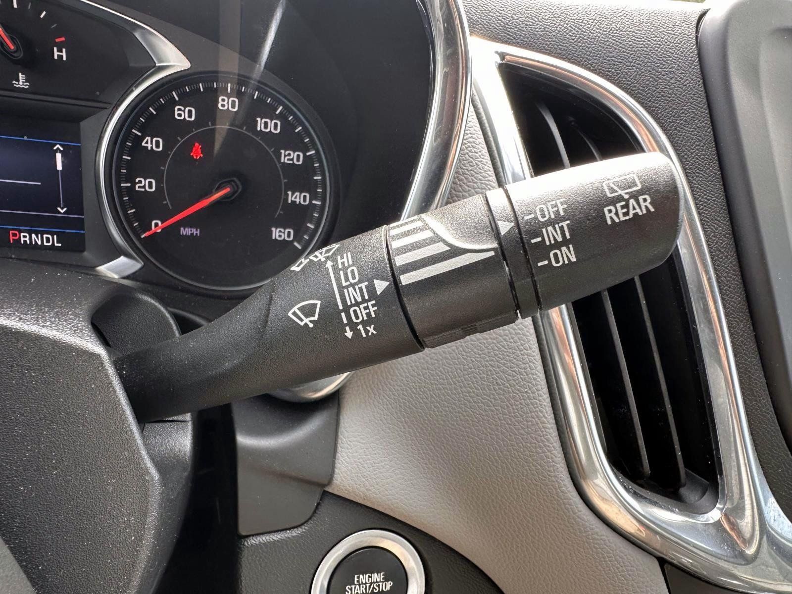 Used 2023 Chevrolet Equinox LS w/ LS Convenience Package AWD/4WD image 19