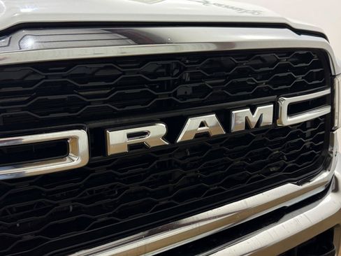Used 2022 RAM 2500 Tradesman w/ Chrome Appearance Group AWD/4WD image 21