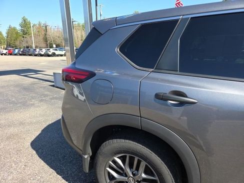 Used 2021 Nissan Rogue S FWD image 28