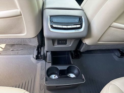 Used 2021 Cadillac XT6 Premium Luxury FWD image 19