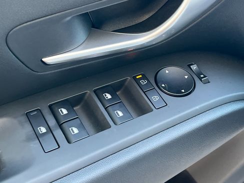 New 2025 Hyundai Tucson SE image 13