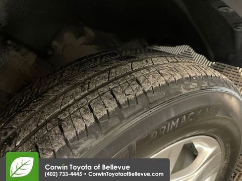 Used 2021 Toyota RAV4 XLE image 27