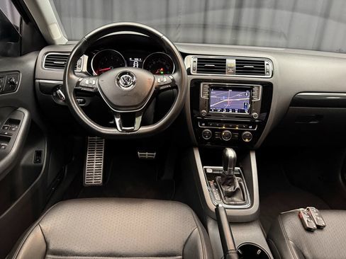 Used 2017 Volkswagen Jetta SEL image 13
