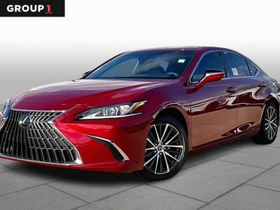 New 2025 Lexus ES 350 w/ Premium Package
