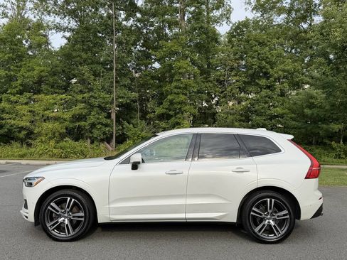 Used 2018 Volvo XC60 T5 Momentum w/ Convenience Package AWD/4WD image 2