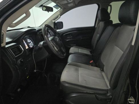 Used 2019 Nissan Titan S w/ S Utility Package image 7