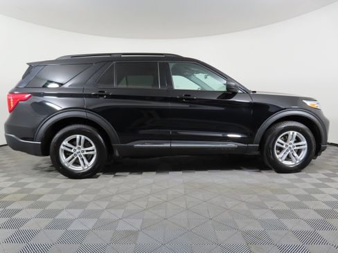Used 2023 Ford Explorer XLT w/ Equipment Group 202A image 45
