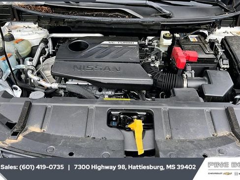 Used 2023 Nissan Rogue SV image 8